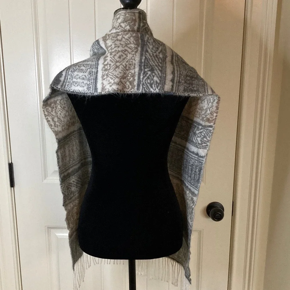 Geoffrey Beene Cashme Acrylic Scarf Grey‎ Cream 11x62